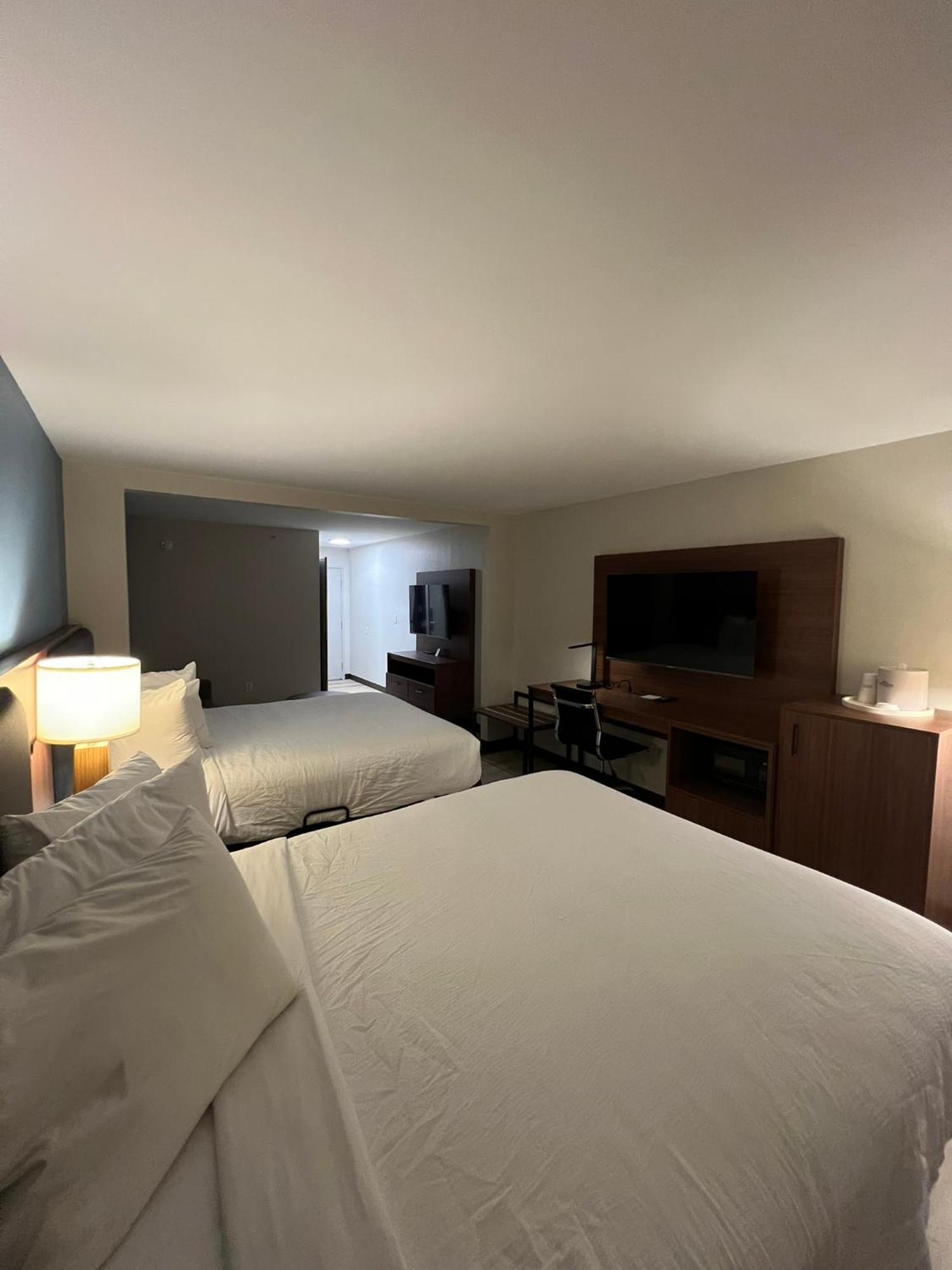 Wingate By Wyndham Dublin Near Claytor Lake State Park Eksteriør bilde