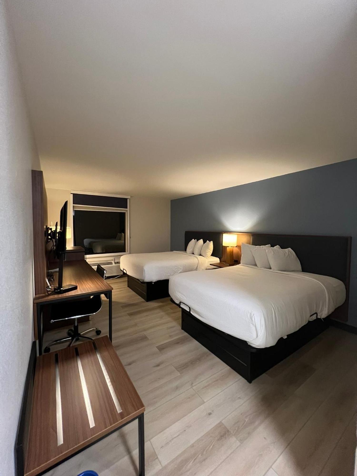 Wingate By Wyndham Dublin Near Claytor Lake State Park Eksteriør bilde